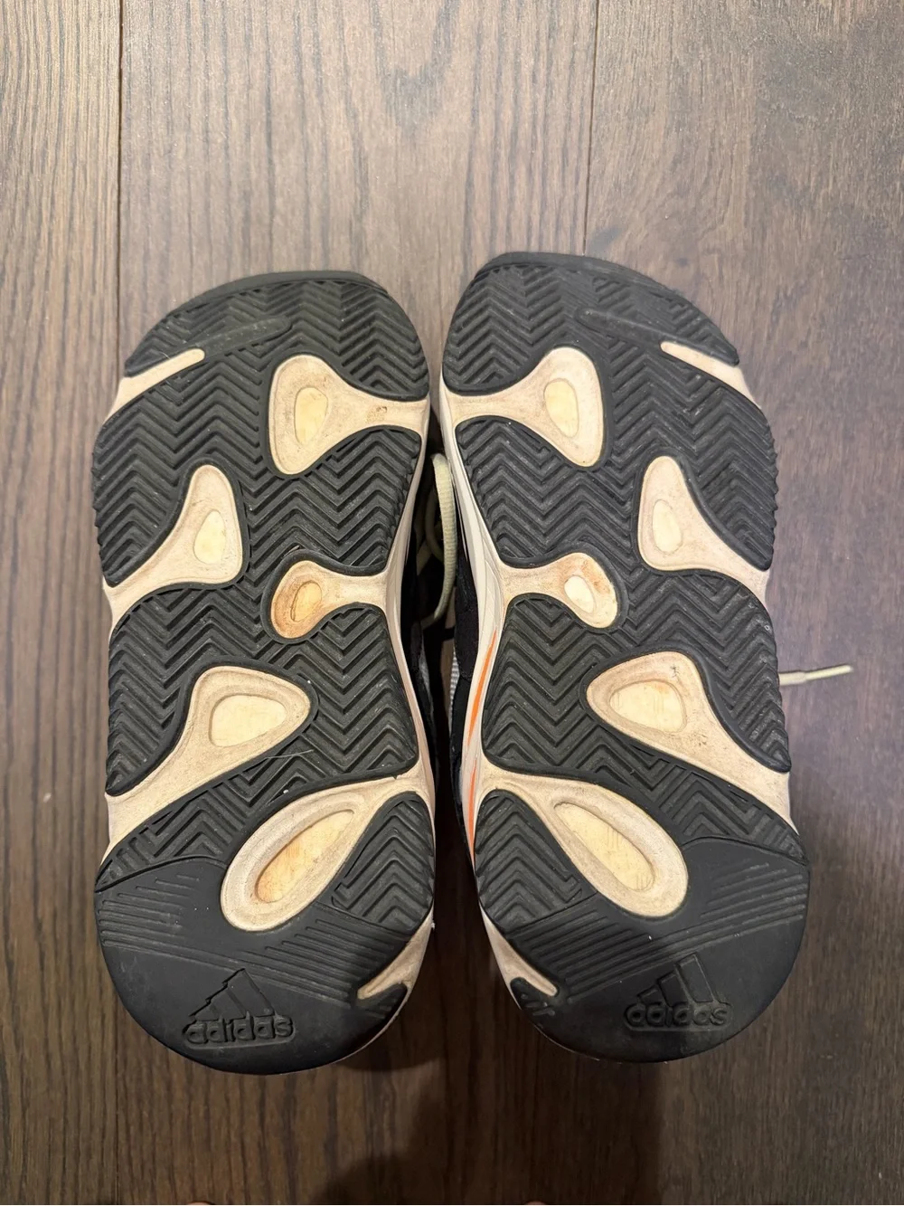 Yeezy men’s women’s